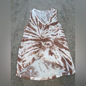 SO tye dye tank top